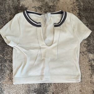 Chic Ribbed Crop Top with Contrast Trim
